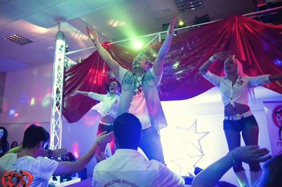 ‘Noche Latina’, grande opening al Fenix di Reggio Calabria