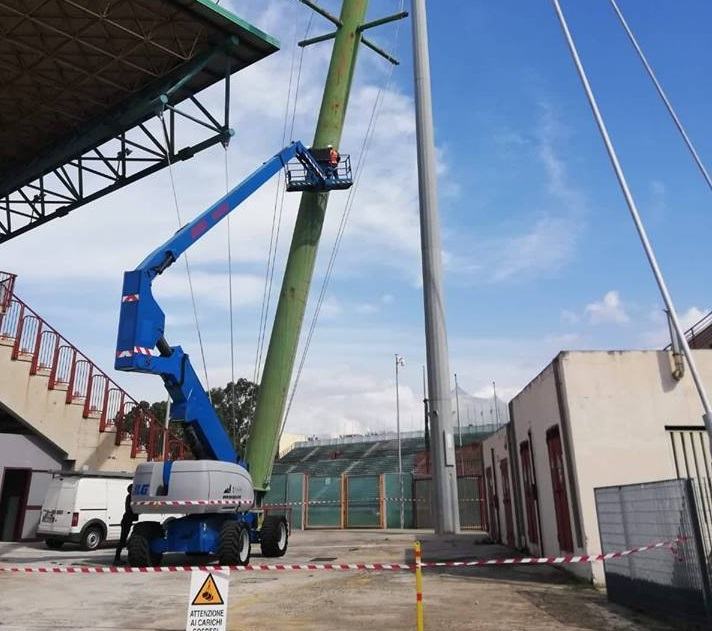 Reggina, iniziati i lavori al Granillo. Corsa contro il tempo per il 27 ottobre