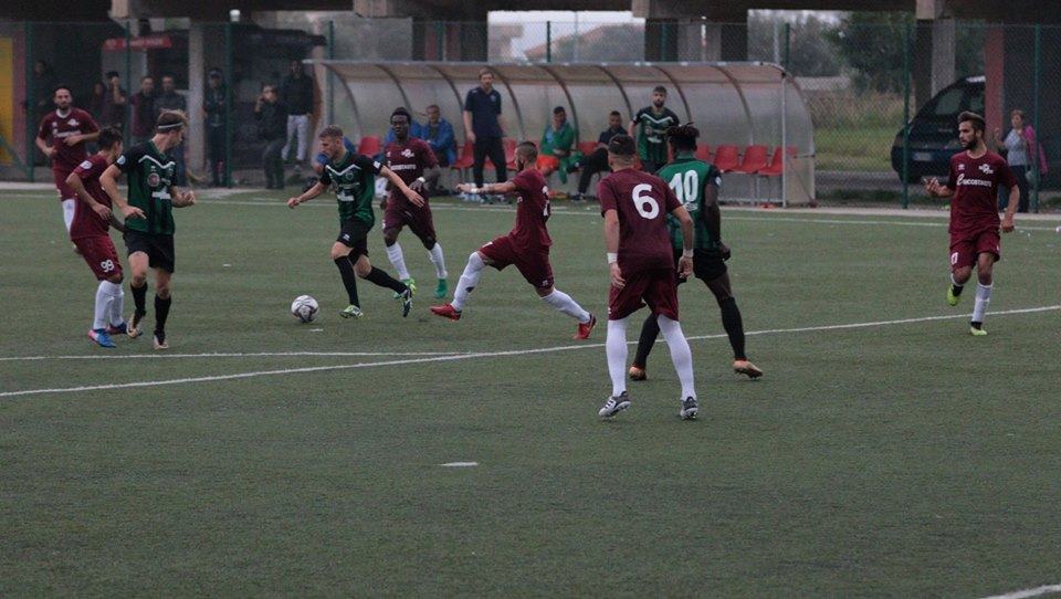 Calcio serie D – Sotto di due reti la Palmese agguanta il Roccella e mantiene l’imbattibilità