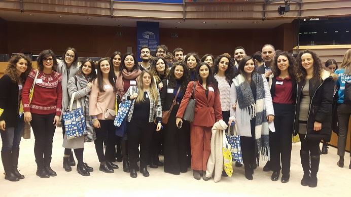 Gli studenti di Giurisprudenza ed Economia di Reggio Calabria allo Youth Parliament a Bruxelles – FOTO