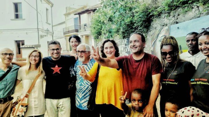 “Riace International”, il modello d’accoglienza calabrese fa il giro del mondo