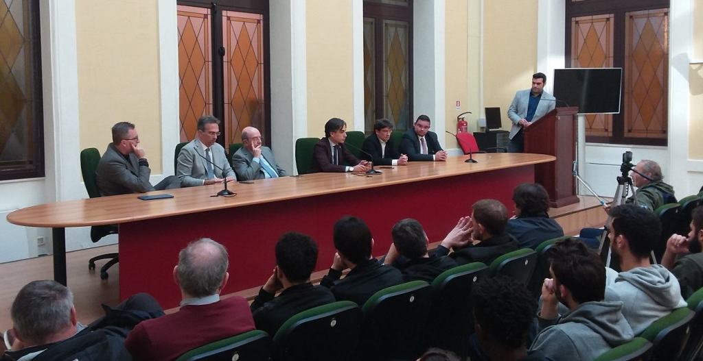 Il Comitato Mito Viola si è presentato alla città. Chiunque potrà parteciparvi