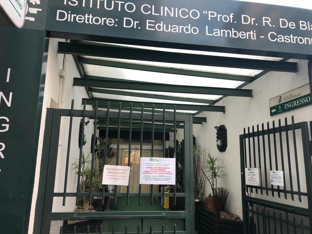 Istituto De Blasi, situazione disperata. Pronte 36 lettere di licenziamento