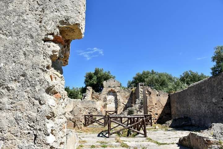 Recupero dei ruderi medievali di Sant’Agata: la promessa di impegno della VII Commissione