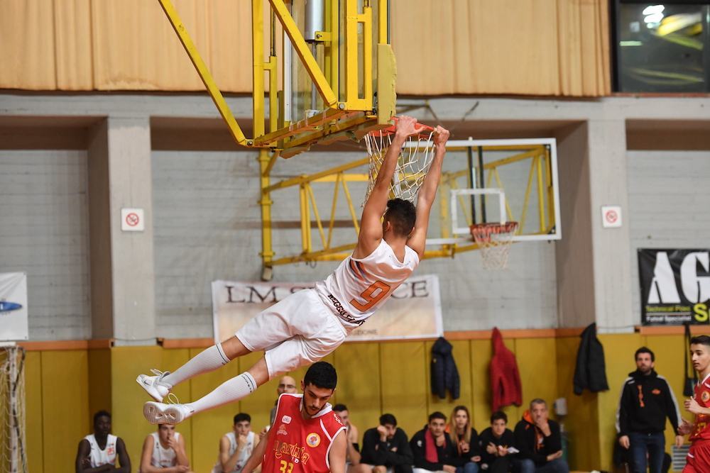Scuola di Basket Viola: successo con dedica