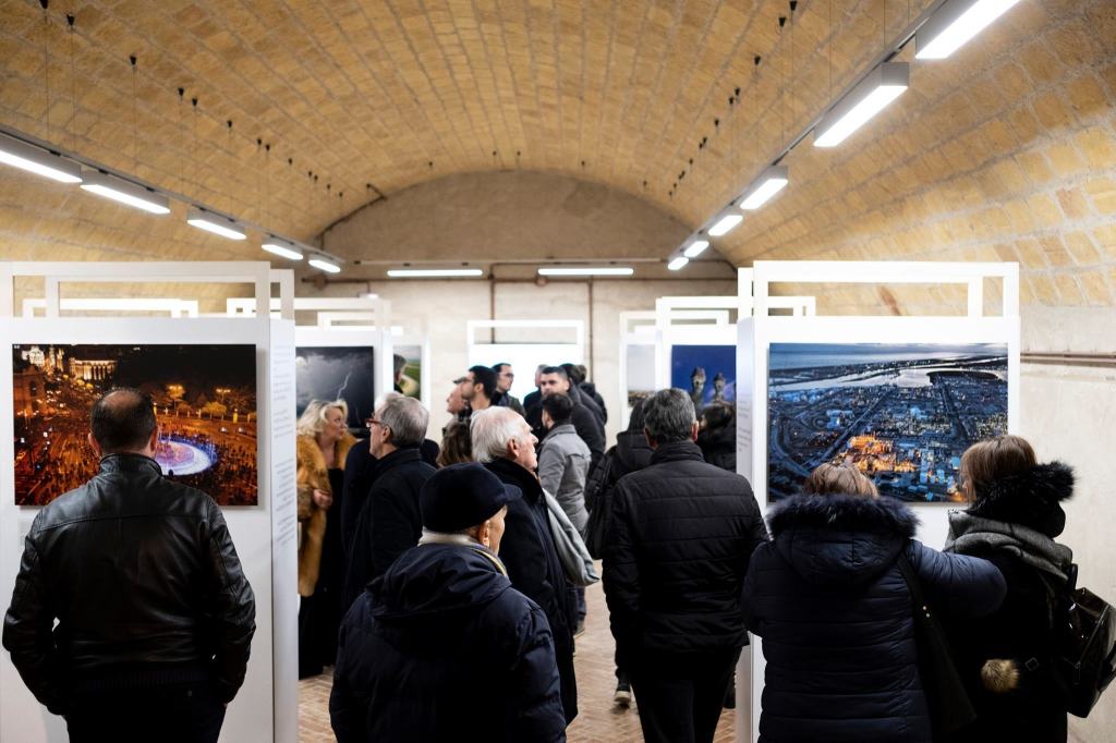 Un successo la mostra “Planet vs Plastic” al Castello Aragonese