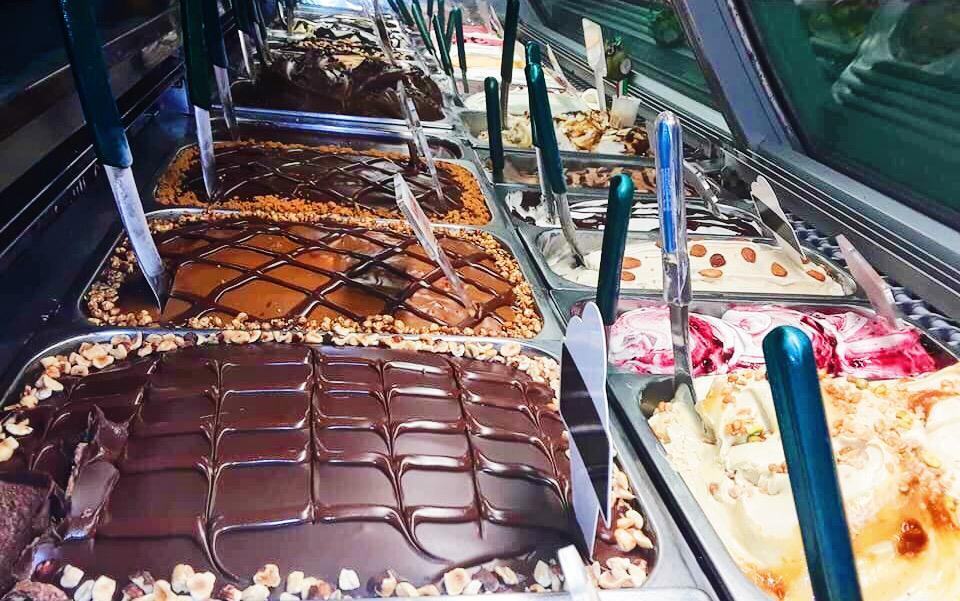 Cesare e Hamburgeria RC, nasce il nuovo gusto di gelato. “Uniti si può arrivare lontano”