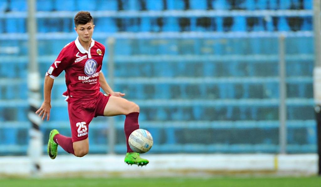 Reggina, ufficiale la cessione di Mastrippolito