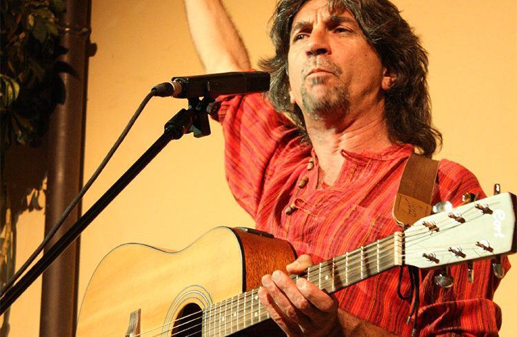 Nino Racco in concerto al Castello Aragonese
