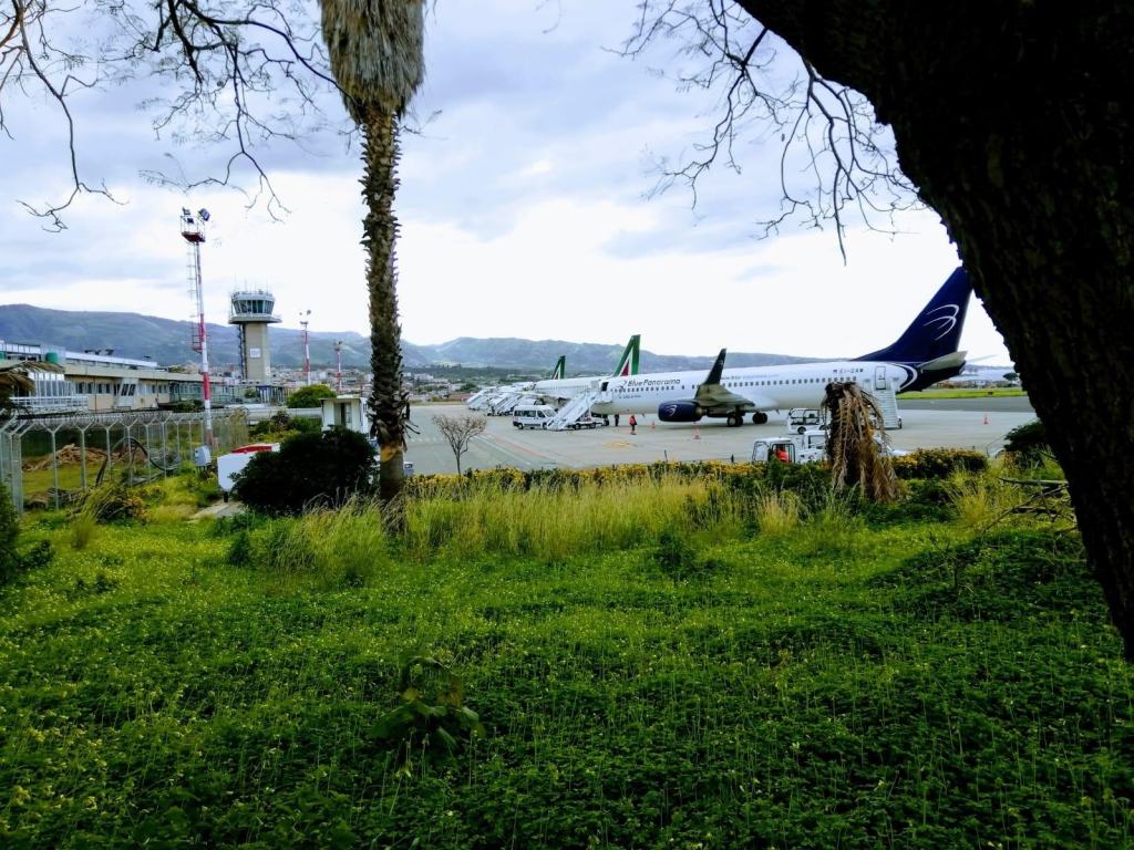 Reggio, Aeroporto: atto finale di una tragica commedia