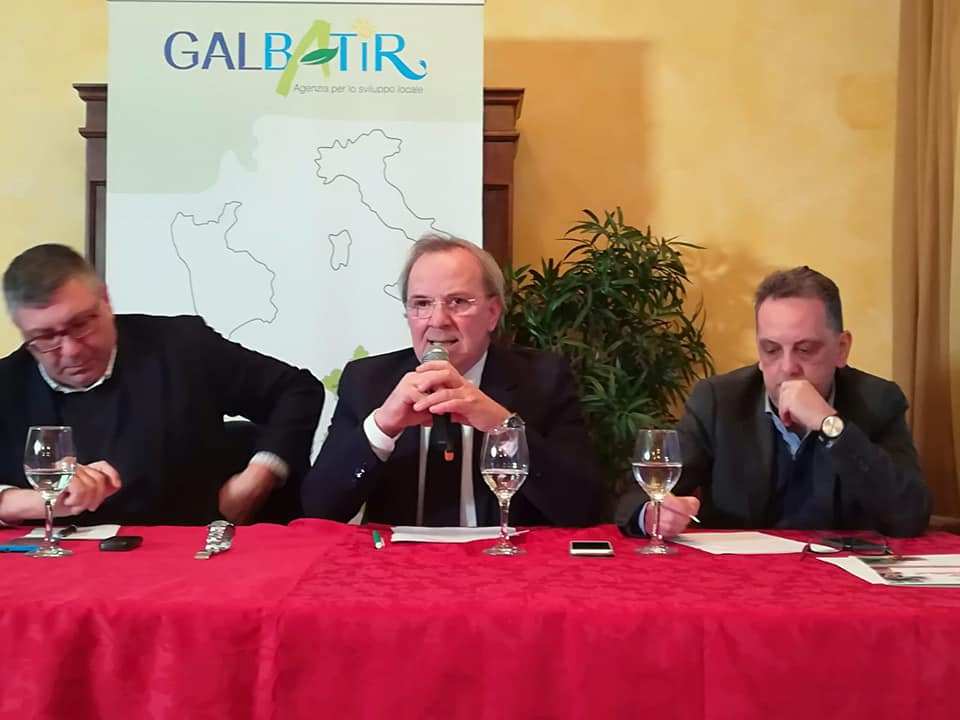 Pubblicato il Bando Misura 4 del PSR Calabria su “Investimenti in immobilizzazioni materiali”