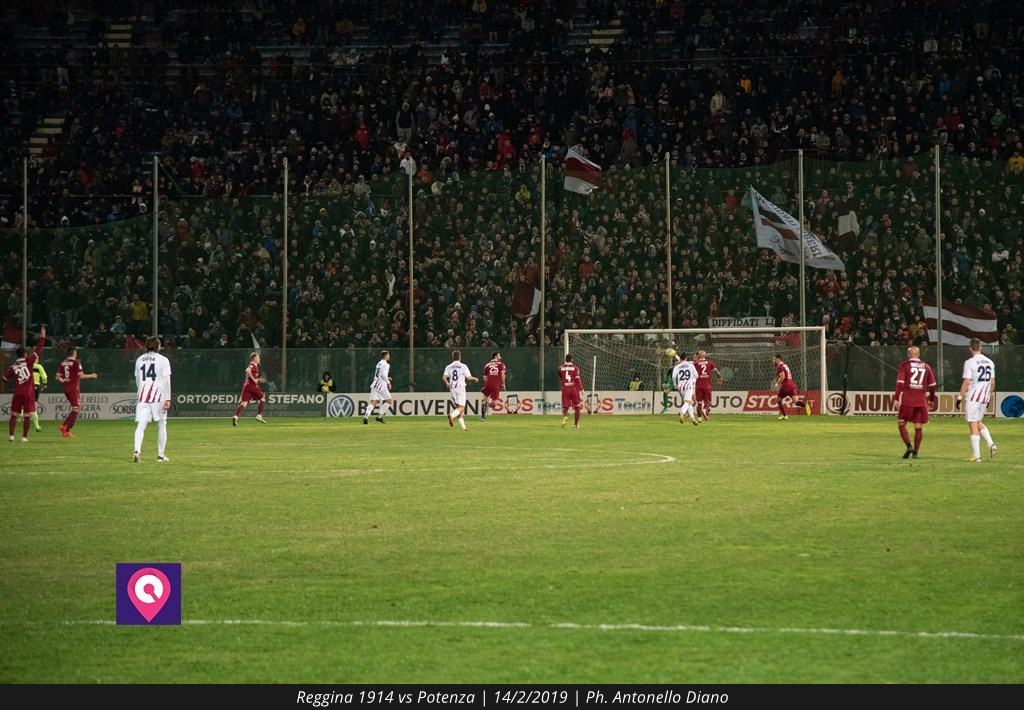 La Reggina vince e convince: è 3-2 contro il Vicenza. Adesso si va ad Empoli