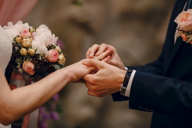 matrimonio scambio fedi sposi