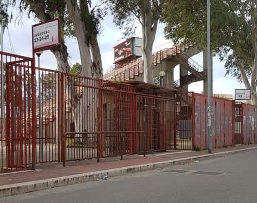 Reggina, Curva Nord: il tabellone con la doppia novità (FOTO)