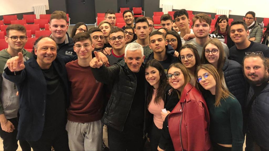 Alica Festival, D’Ascola e Bungaro interagiscono con gli studenti: “Siate curiosi” – FOTO