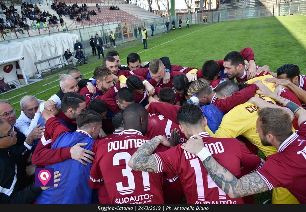 Paura ed errori a Catania: la Reggina perde 4a1 e saluta i play-off
