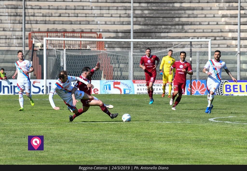 Reggina, tre nomi per la corsia di sinistra. Chi arriva?