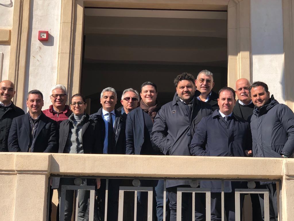 Riunione sindaci dell’Area dello Stretto, unitarietà su Zes e Ato rifiuti. E sulla Tav: “Prima le infrastrutture al centro-sud”