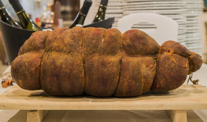 Made in Calabria la ‘Nduja dei record dal peso di 8 chili
