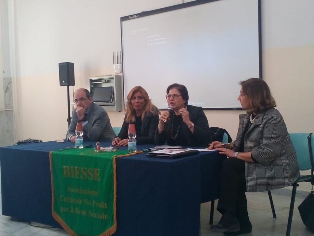 “Giustizia e umanità” al liceo Gullì. Siviglia: “Non abbiate paura di portare avanti le vostre idee”