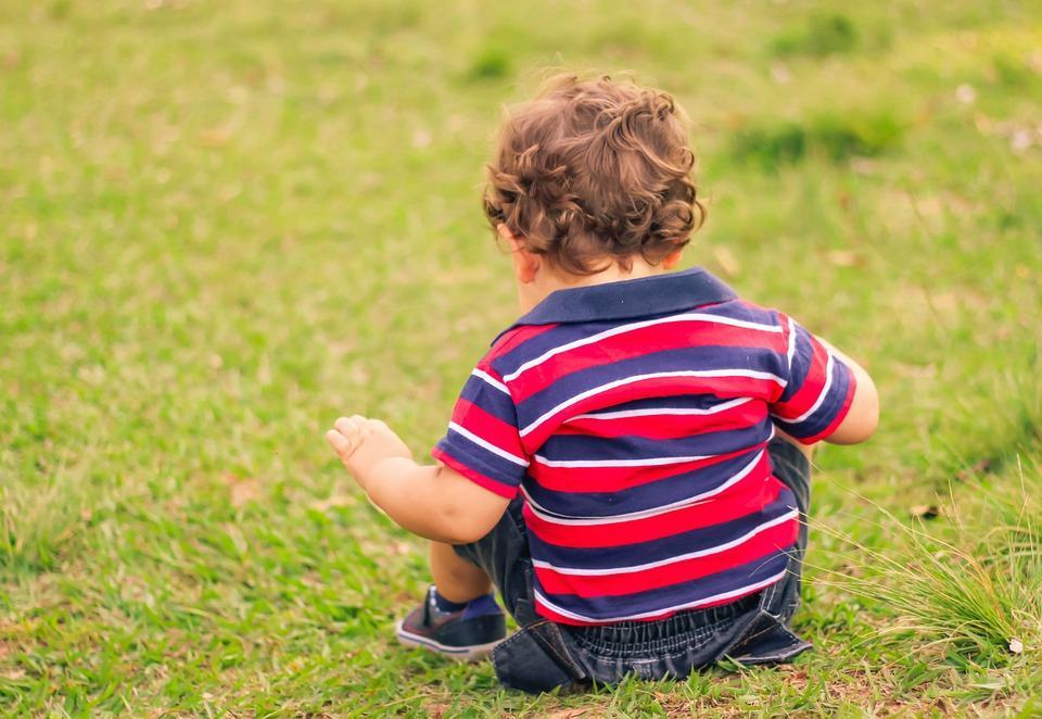 “L’amico immaginario”, il romanzo che svela il mondo dei bambini autistici