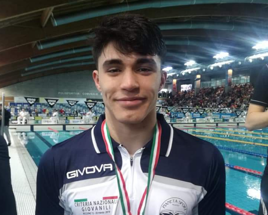 Il reggino Costarella nella storia del nuoto calabrese. Record e medaglia d’oro