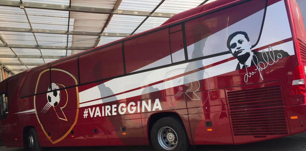 Reggina, il presidente Gallo ed il nuovo pullman attendono oggi i tifosi al Granillo