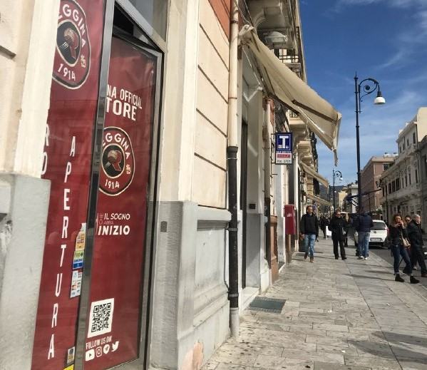 Reggina, anche l’inaugurazione dello store on line. Il video di tutto il materiale ufficiale