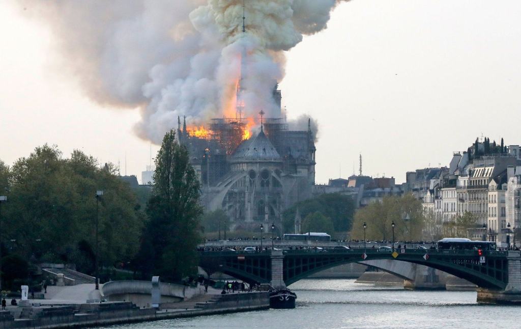 Incendio Notre Dame, la solidarietà del direttore del MArRC Malacrino