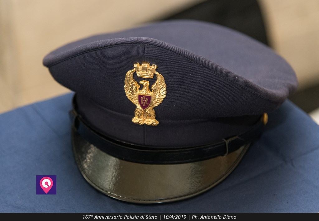 Poliziotti di Reggio Calabria manifestano alla Prefettura per il rinnovo contratto