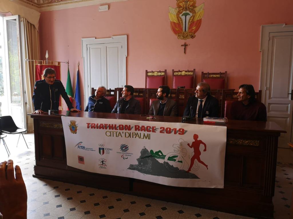 Triathlon, presentazione ufficiale della gara che si svolgerà presso la Tonnara di Palmi