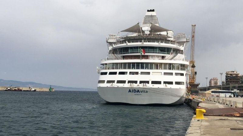 Pasqua 2019, tanti turisti a Reggio Calabria con l’arrivo della crociera “Aida Vita” – FOTO