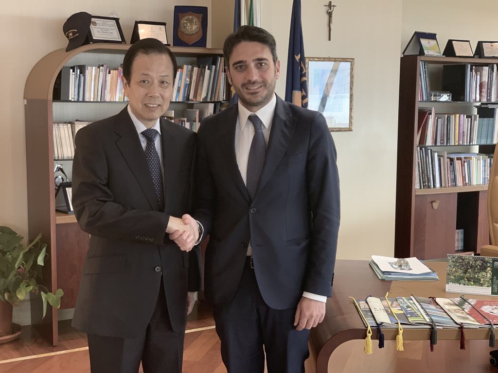 Il Presidente Irto incontra l’Ambasciatore cinese in Italia