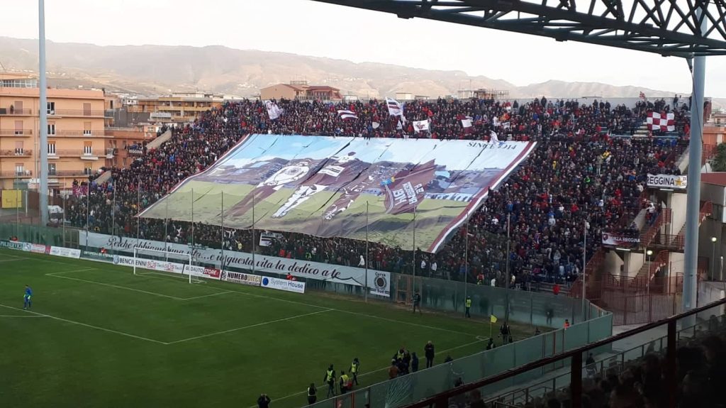 Reggina-Cosenza: la Curva Sud prepara una spettacolare coreografia
