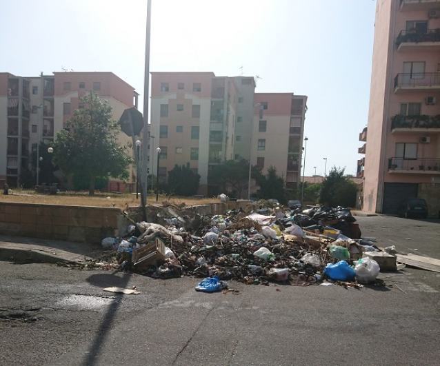 Incendio al Rione Marconi, D’Ascoli e Pizzimenti (FI): “Situazione rifiuti sempre più catastrofica”