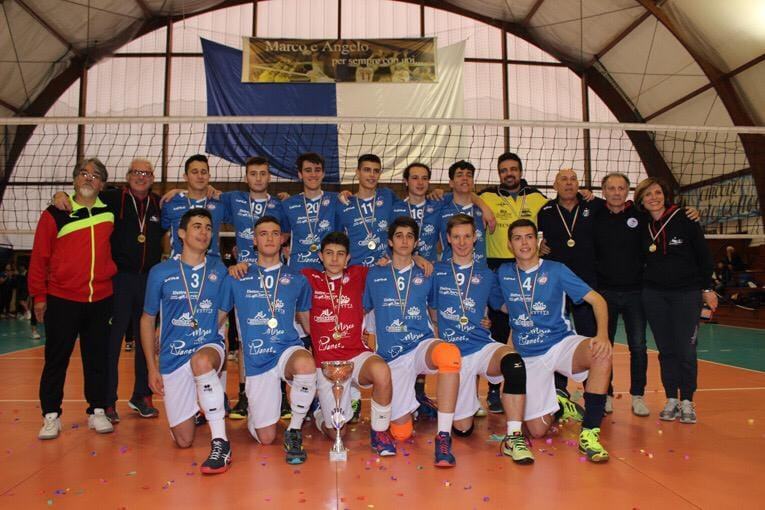 La Luck Volley Reggio sul podio più alto del campionato regionale under 16 
