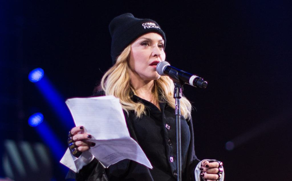 Klaus Davi scrive a Madonna: “Venga a Polsi, qui tarantella più bella”