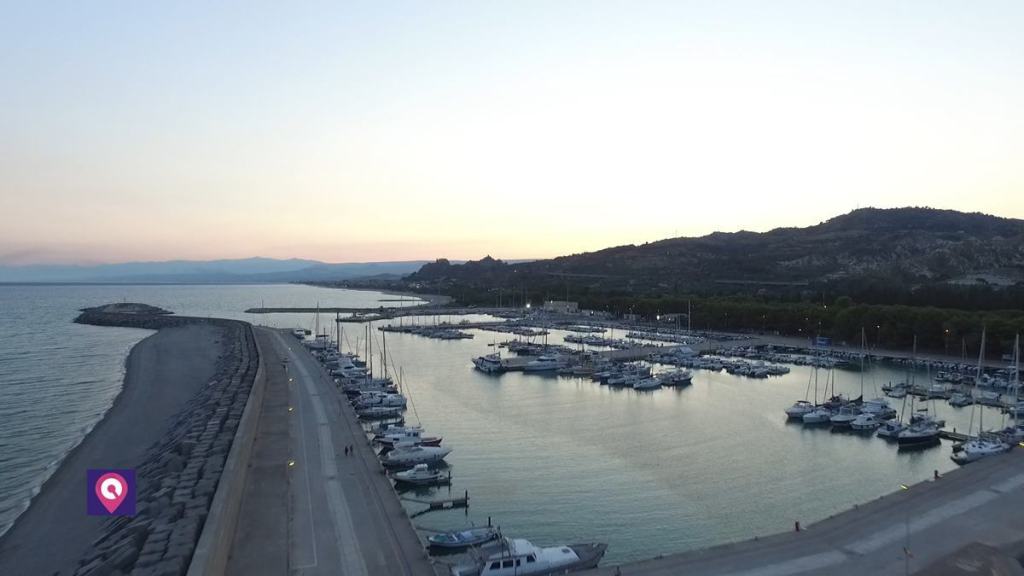Doppia ‘Bandiera Blu’ assegnata a Roccella Jonica. 18 anni consecutivi del prestigioso riconoscimento