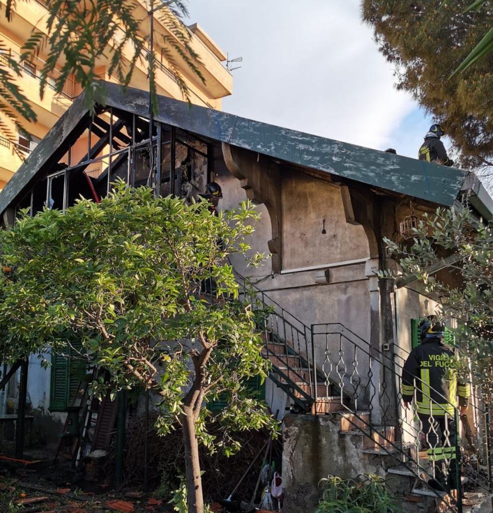 Incendio Via Villini Svizzeri. Tramontana (Spazio Teatro): “Reno e Marsia, due reggini che amano la cultura. In fumo un pezzo di storia”