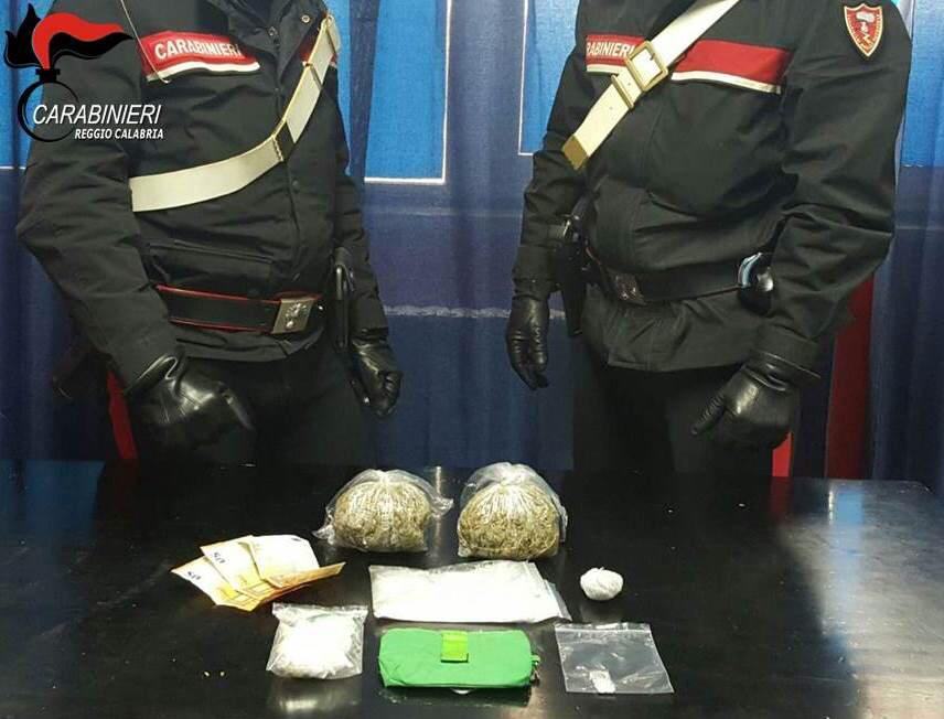 Arrestato spacciatore reggino, aveva 200gr di marijuana in casa