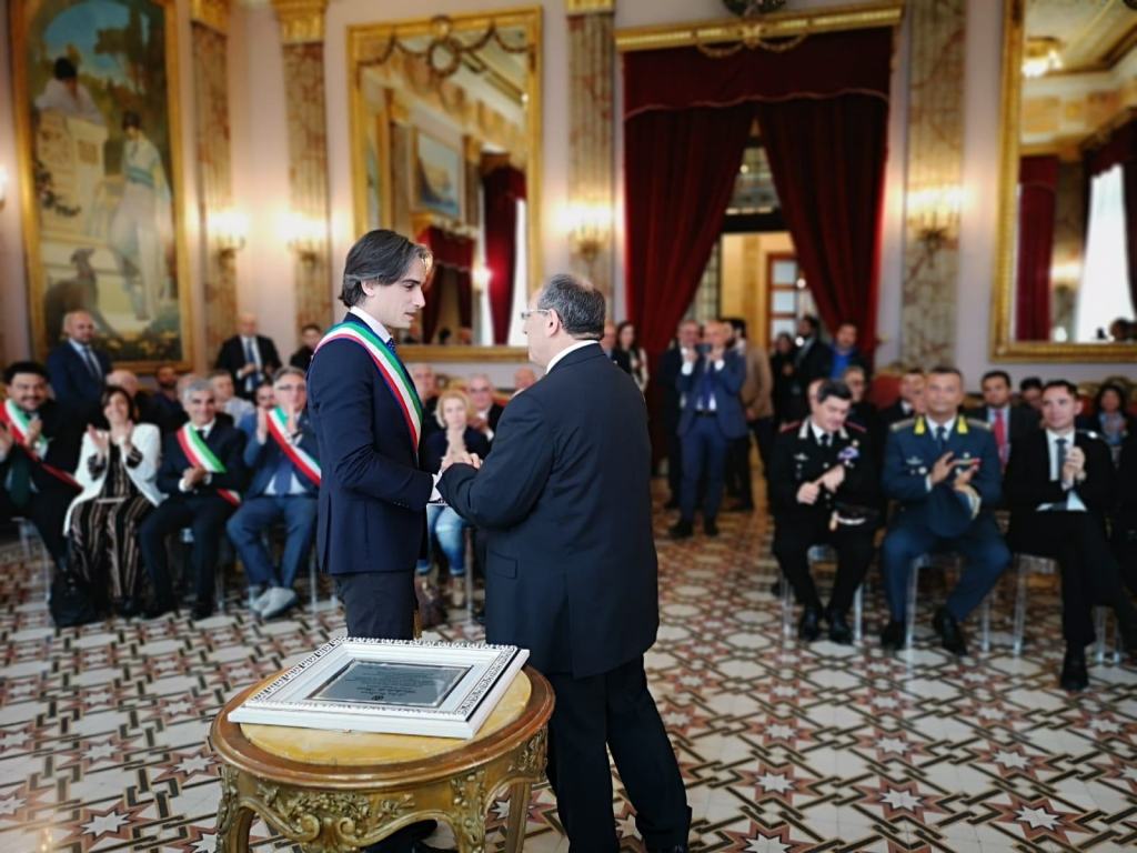 Il saluto di Bombino al Prefetto Michele Di Bari