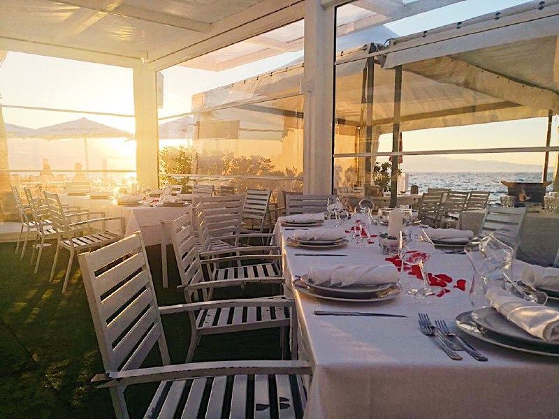 Emily’s adesso anche ristorante e pizzeria: la ricetta vincente del lido a gestione familiare