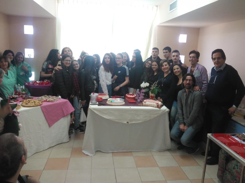 L’Hospice di Via delle Stelle celebra la “Festa della mamma” – FOTO