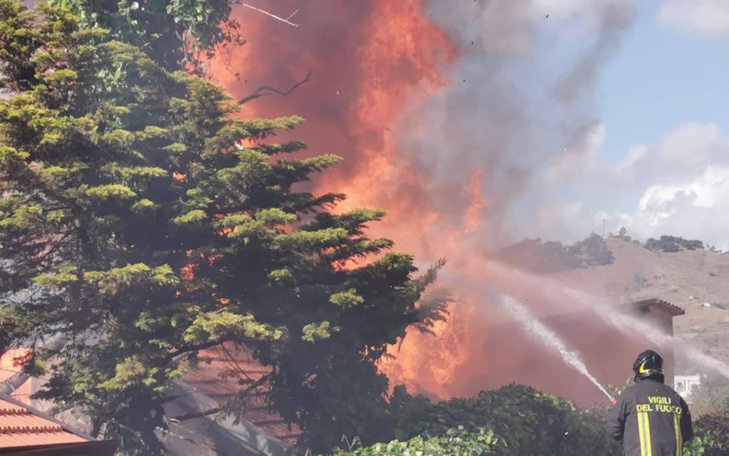 Calabria, piano straordinario interventi di pulizia per prevenzione incendi boschivi