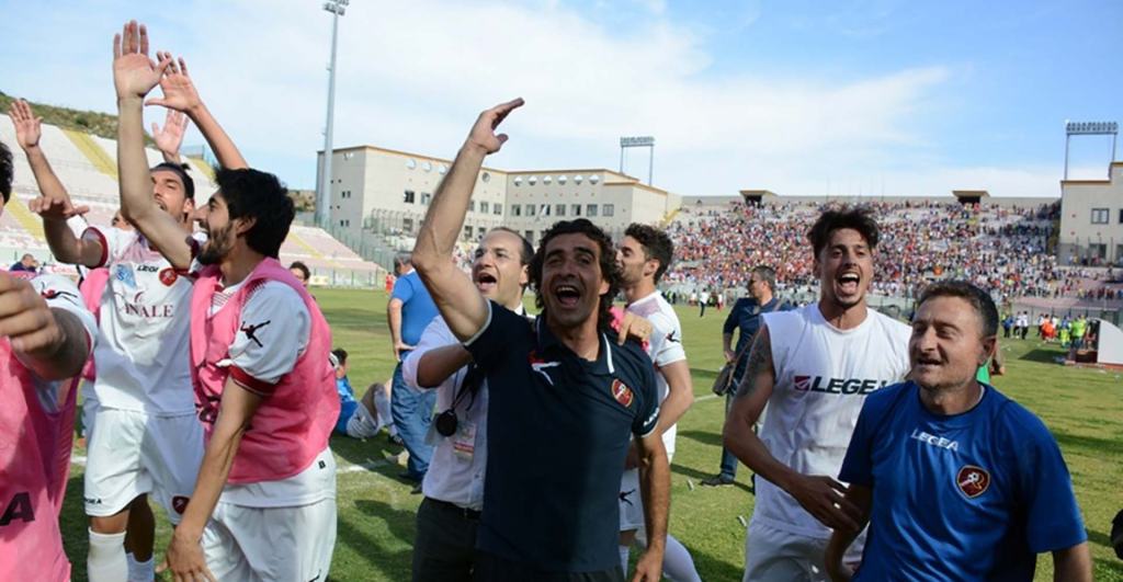 Reggina – Store, un altro grande della storia amaranto al taglio del nastro