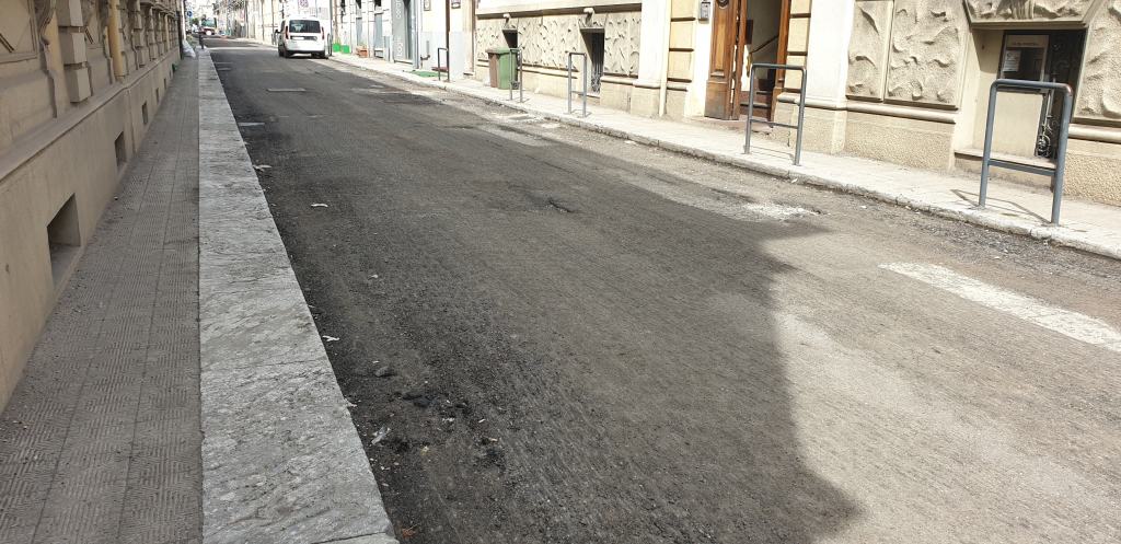 Via del Torrione, proseguono i lavori di rifacimento per il nuovo manto stradale