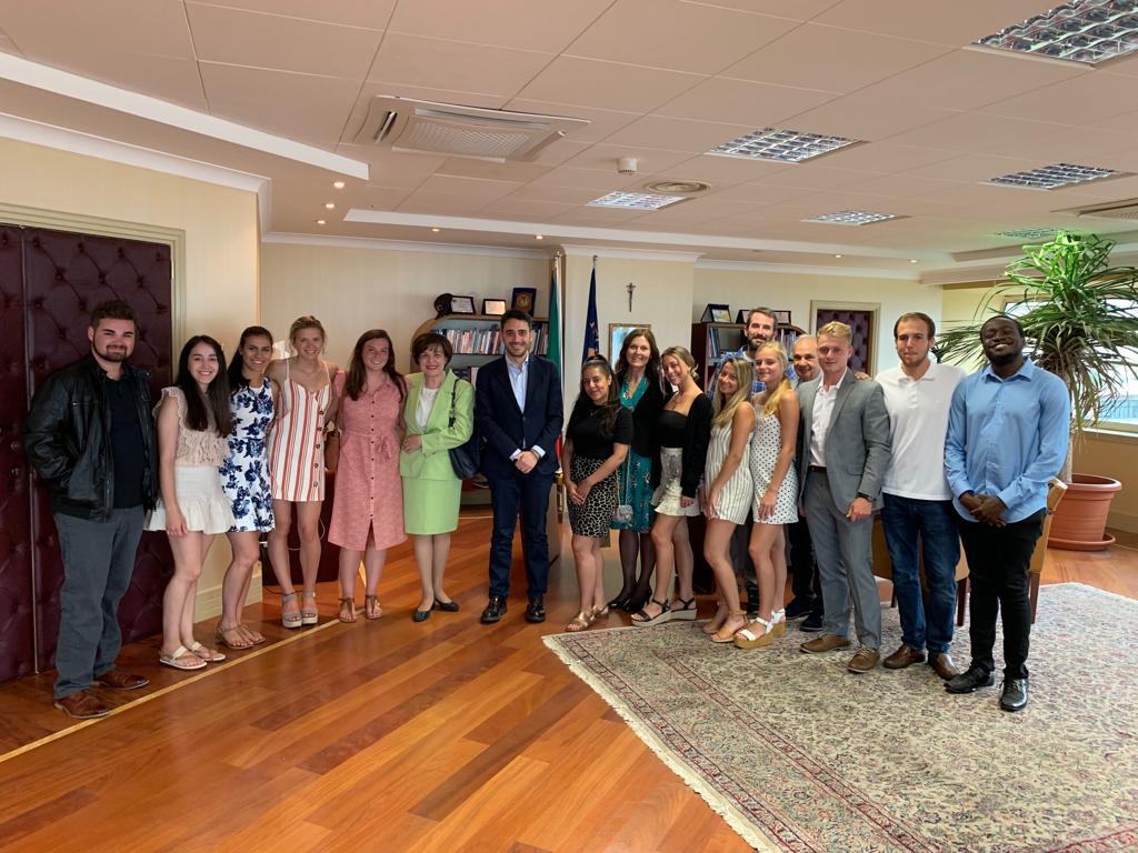 Il Presidente del Consiglio regionale Nicola Irto incontra un gruppo di studenti Usa