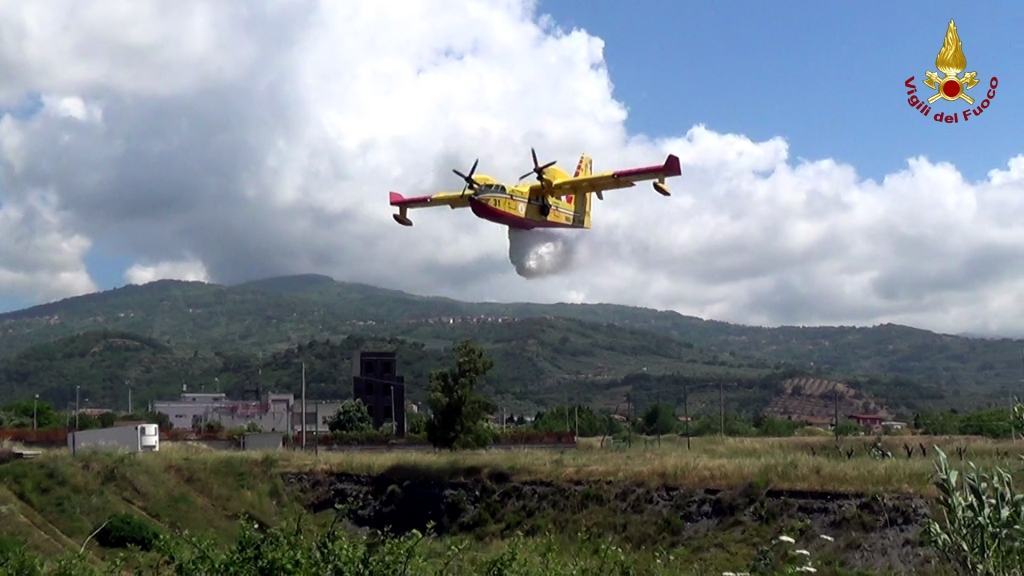 In Calabria il corso nazionale per spegnimento del fuoco dei Vvf