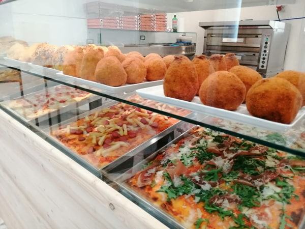 ‘Che Pizza’, a Reggio Calabria un nuovo regno dell’asporto e street food
