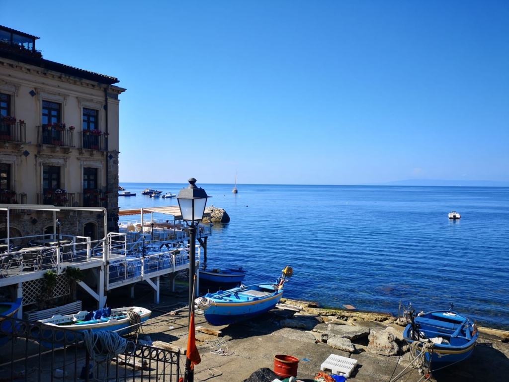 L’estate è arrivata, Scilla e Chianalea incantano i russi – FOTO